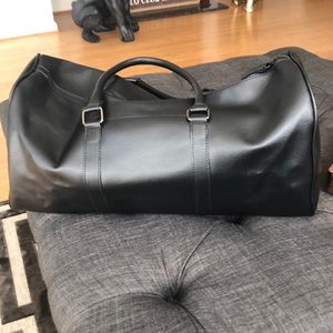 Zara Men's black leather duffle